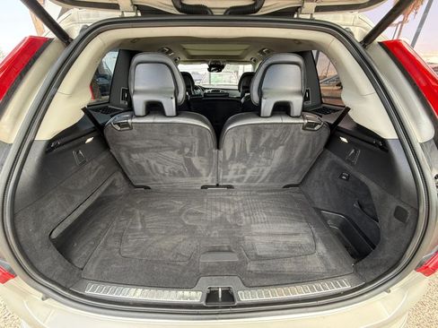Used 2016 Volvo XC90 T6 Momentum w/ Momentum Plus Package AWD/4WD image 31