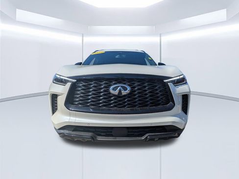 Certified 2025 INFINITI QX60 Luxe w/ Black Edition image 9