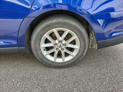 Used 2013 Ford Taurus SE image 8