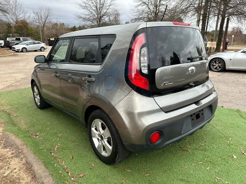 Used 2019 Kia Soul image 5