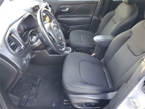 Used 2020 Jeep Renegade Altitude w/ UConnect 8.4 Nav Group image 16