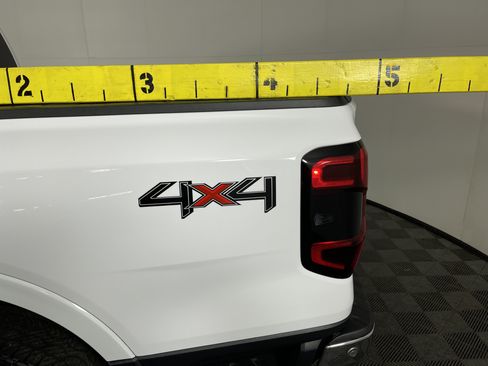Used 2024 Ford Ranger Lariat w/ Advanced Towing Package image 9