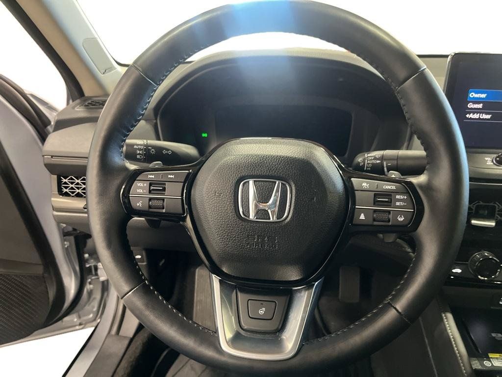 Used 2025 Honda Accord Touring image 10