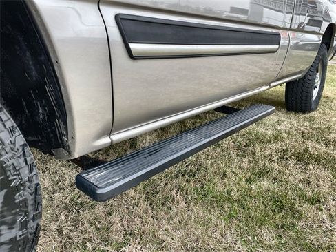 Used 2004 Chevrolet Silverado 1500 4x4 Regular Cab image 9