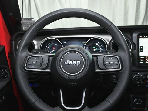 Used 2023 Jeep Wrangler Unlimited w/ 8.4" Radio Group image 30