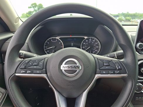 Used 2023 Nissan Sentra SV w/ Trunk Package FWD image 18