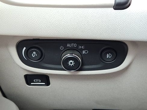 Used 2018 GMC Terrain Denali w/ Comfort Package FWD image 25
