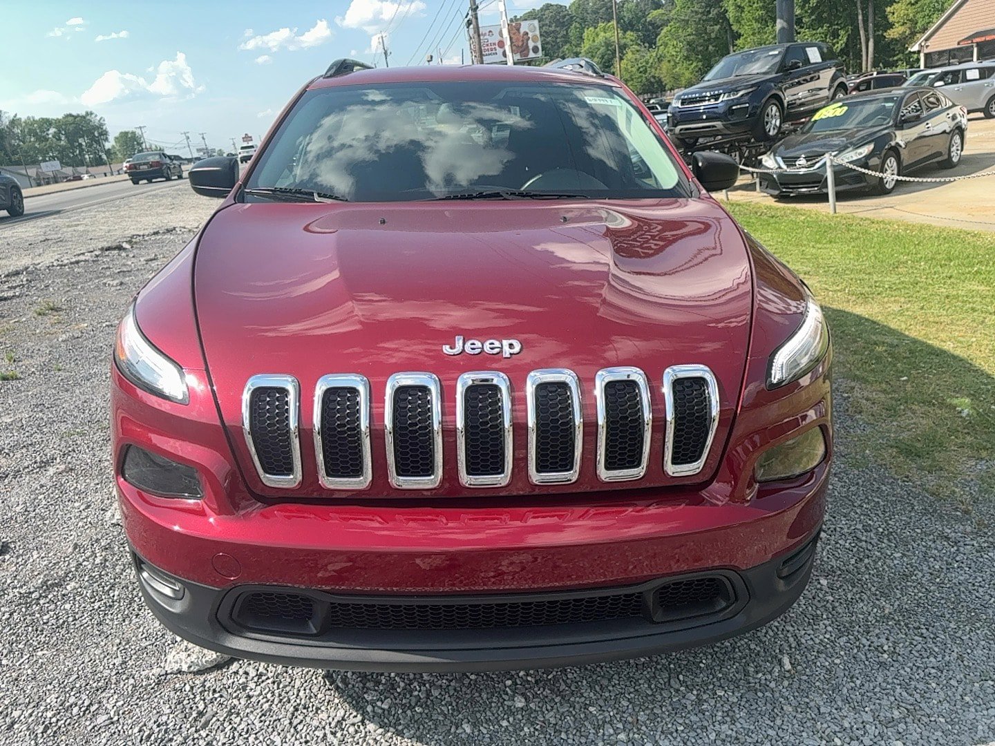 Used 2015 Jeep Cherokee Sport w/ Sport Appearance Group FWD image 1