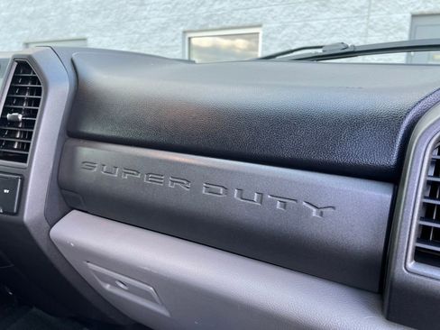 Used 2018 Ford F250 XL w/ STX Appearance Package image 38