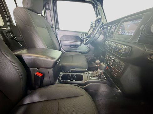 Used 2023 Jeep Wrangler Unlimited Sport AWD/4WD image 29