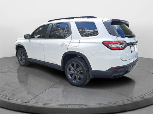 New 2026 Honda Pilot Sport image 4