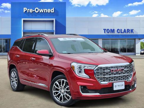 Used 2022 GMC Terrain Denali w/ Denali Premium Package AWD/4WD image 1
