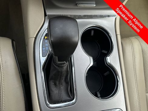 Used 2020 Jeep Grand Cherokee Limited w/ Luxury Group II image 9