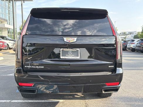 Used 2023 Cadillac Escalade ESV Premium Luxury w/ LPO, Floor Liner Package AWD/4WD image 4