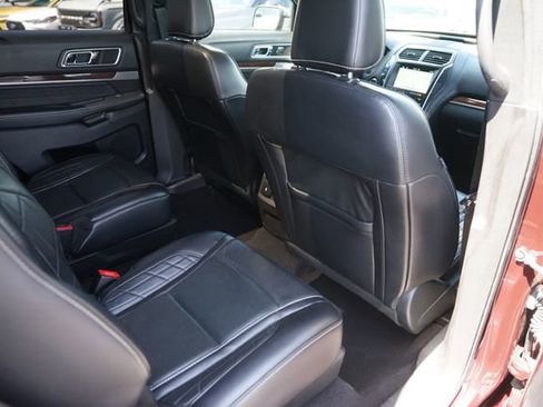 Certified 2019 Ford Explorer Platinum AWD/4WD image 17