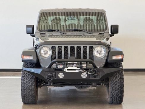 Used 2020 Jeep Gladiator Sport w/ Quick Order Package 24S AWD/4WD image 2
