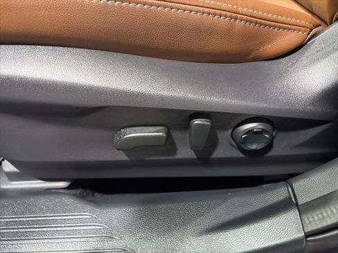 Certified 2025 Subaru Outback Touring XT image 13