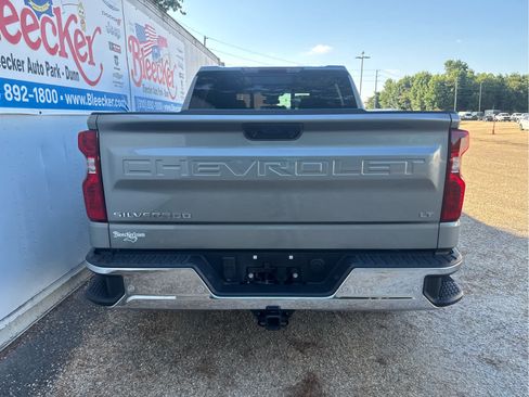 Used 2023 Chevrolet Silverado 1500 LT w/ Safety Package AWD/4WD image 4