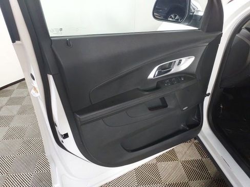 Used 2016 Chevrolet Equinox LTZ w/ Enhanced Convenience Package FWD image 17
