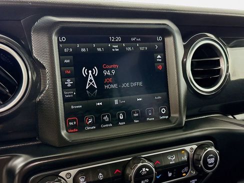 Used 2023 Jeep Wrangler Unlimited Sahara AWD/4WD image 16