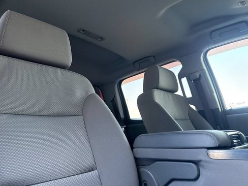 Used 2019 Chevrolet Silverado 2500 LT w/ LT Convenience Package AWD/4WD image 18