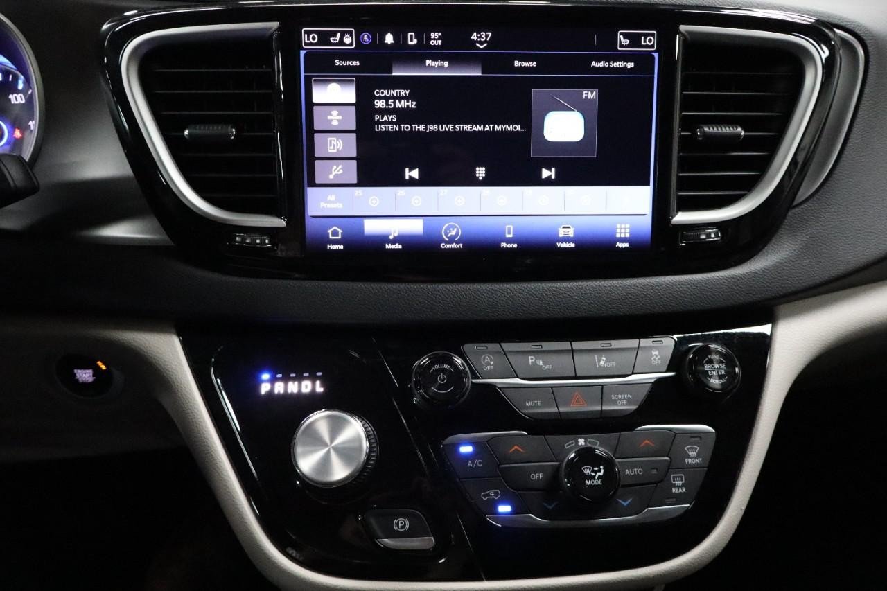 Used 2024 Chrysler Pacifica Touring-L FWD image 20