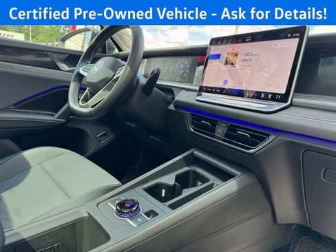 Certified 2026 Volkswagen Tiguan SE w/ Panoramic Sunroof Package AWD/4WD image 25