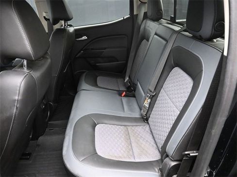 Used 2022 Chevrolet Colorado Z71 w/ Z71 Midnight Edition image 16