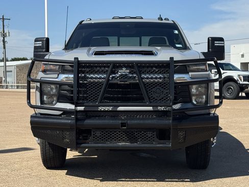 Used 2024 Chevrolet Silverado 3500 LT w/ Texas Edition AWD/4WD image 9