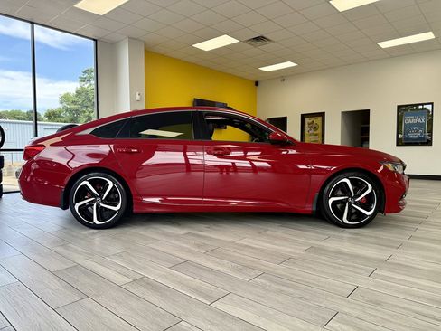 Used 2019 Honda Accord Sport image 5
