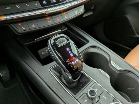 Used 2021 Cadillac XT4 Premium Luxury image 20