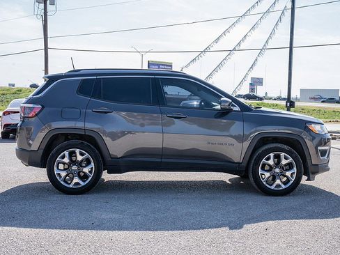 Used 2019 Jeep Compass Limited image 4