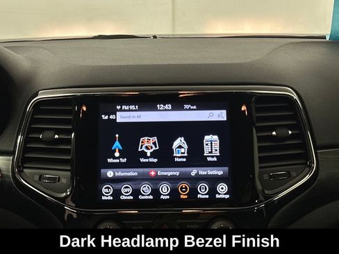 Used 2022 Jeep Grand Cherokee Laredo X AWD/4WD image 25