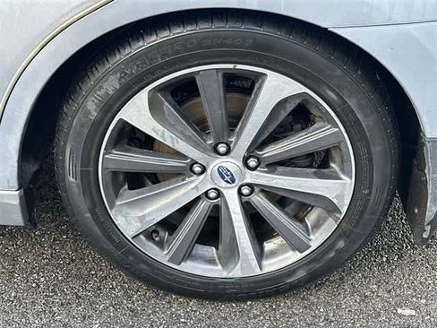 Used 2017 Subaru Legacy 2.5i Limited image 4