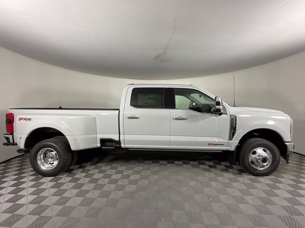 New 2026 Ford F350 Lariat w/ Lariat Ultimate Package AWD/4WD image 2