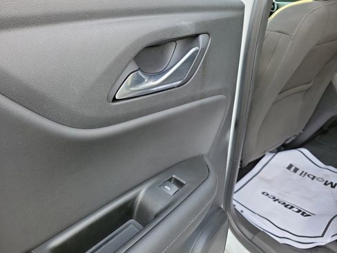 Used 2020 Chevrolet Blazer LT image 13