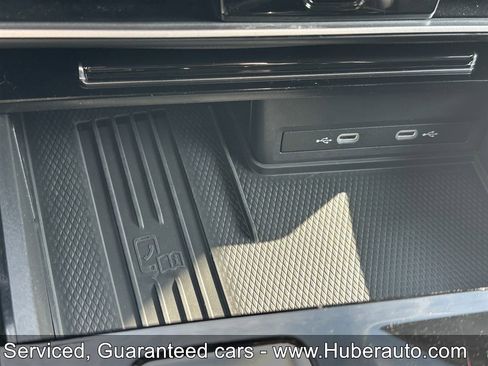 Used 2025 Volkswagen Atlas SE image 32