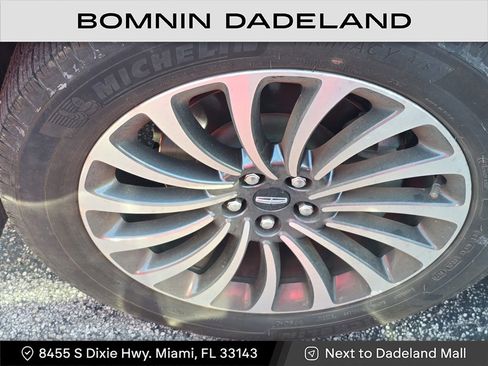 Used 2023 Lincoln Aviator Reserve image 9