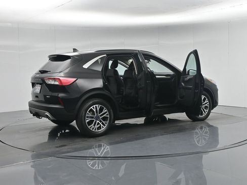 Certified 2020 Ford Escape SEL image 6