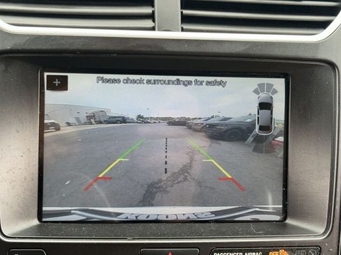 Used 2017 Ford Explorer XLT w/ Equipment Group 202A AWD/4WD image 27