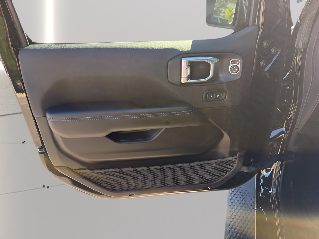 Used 2024 Jeep Wrangler High Altitude AWD/4WD image 15