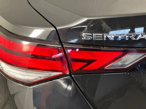Used 2025 Nissan Sentra SV FWD image 22