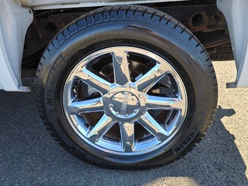 Used 2008 GMC Sierra 1500 Denali AWD/4WD image 9