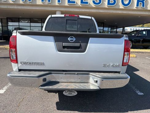 Used 2018 Nissan Frontier SV AWD/4WD image 4