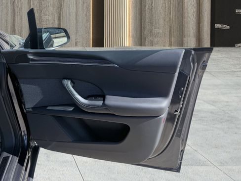 Used 2024 Tesla Model X Long Range image 62