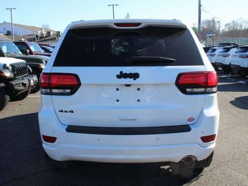 Used 2022 Jeep Grand Cherokee Laredo X image 29