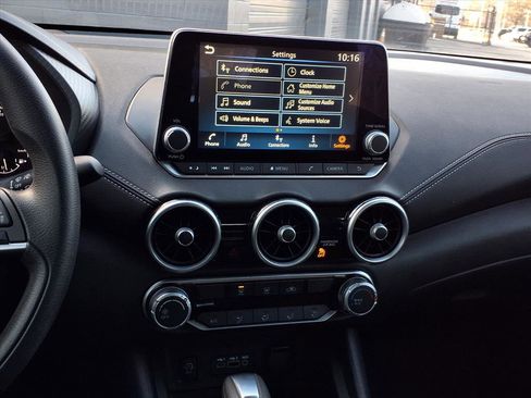 Used 2024 Nissan Sentra SV image 16