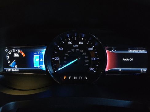Used 2019 Ford Explorer Limited w/ Ford Safe & Smart Package FWD image 23