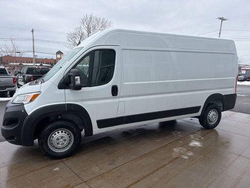 New 2026 RAM ProMaster 2500 w/ Premium Convenience Group image 8
