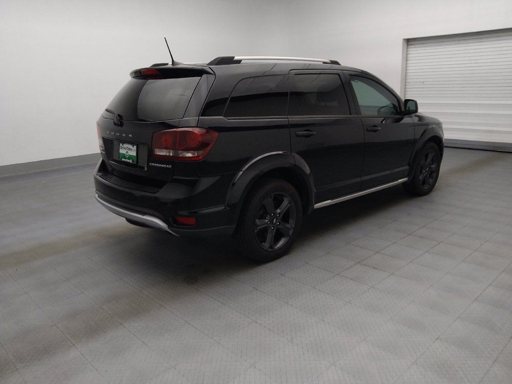 Used 2018 Dodge Journey Crossroad w/ Nav & Sun Group FWD image 10